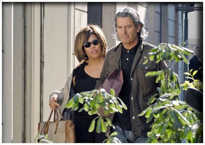 is a 16-year age difference bet...